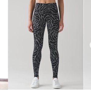 Lululemon Wunder Under Hi-Rise Tight Luxtreme Radiate Rose Alpine White Black